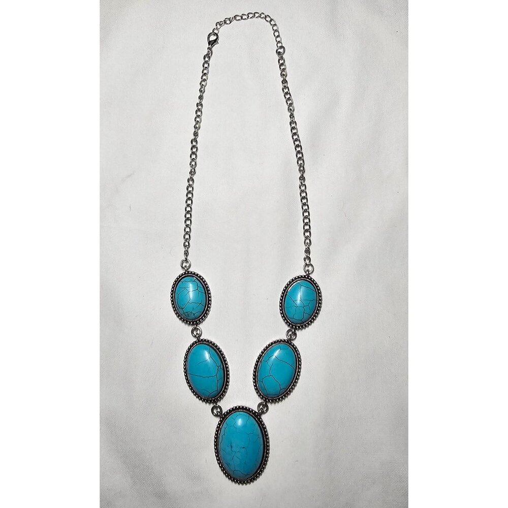 Faux Turquiose Silvertone Necklace / Southwestern / ‎ Statement Piece - Picture 2 of 5